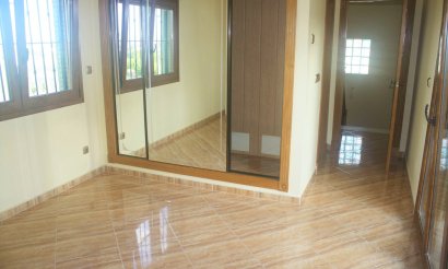 Resale - Villa - Los Altos