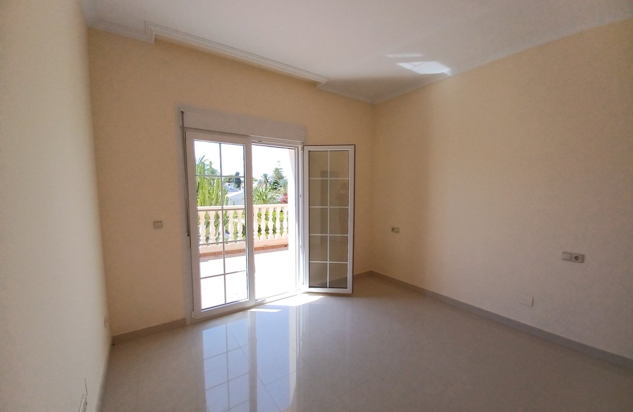 Revente - Villa - Cabo Roig