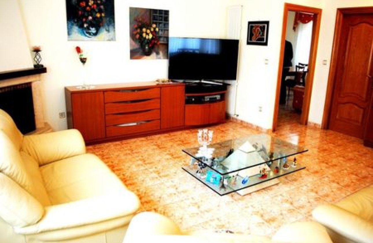 Resale - Villa - La Zenia