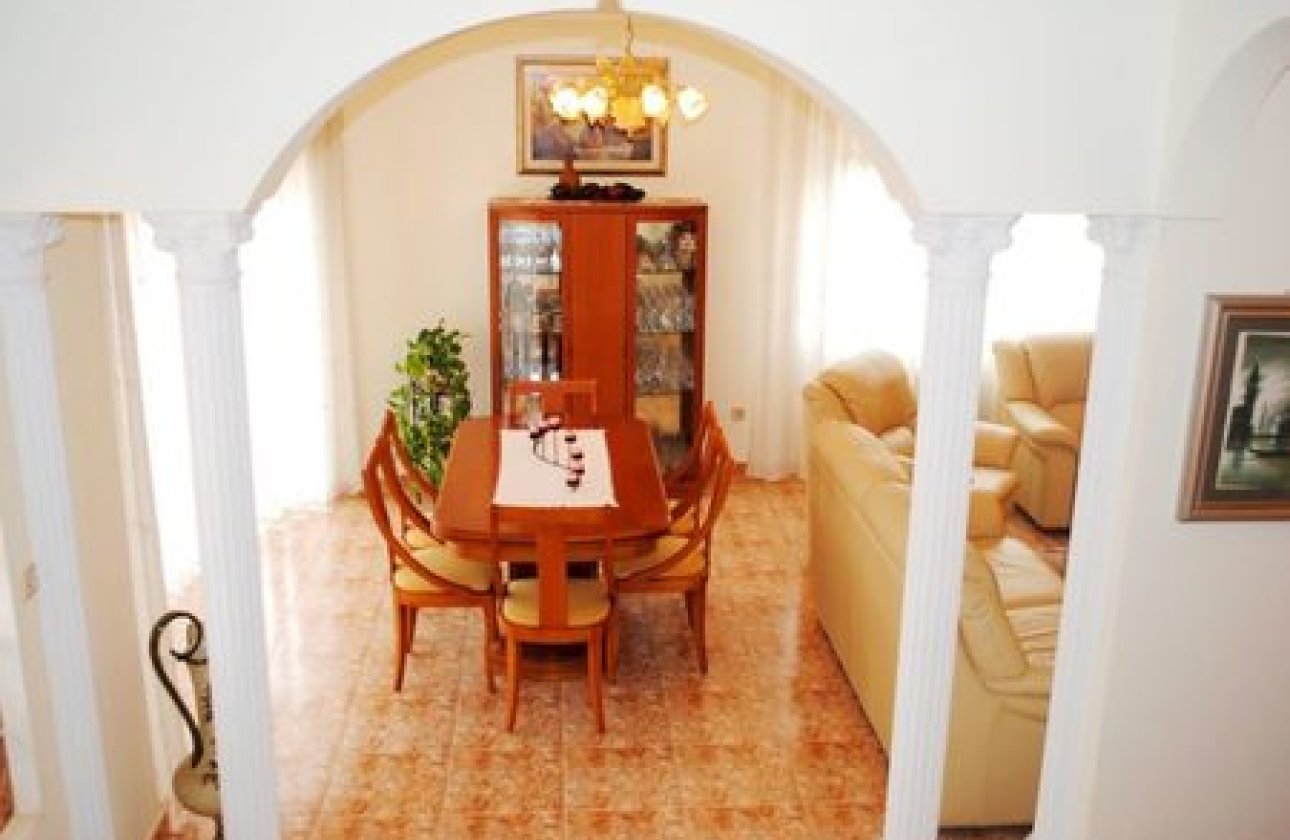 Resale - Villa - La Zenia