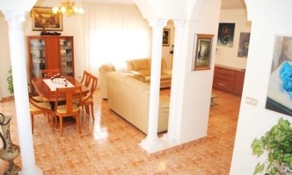 Resale - Villa - La Zenia