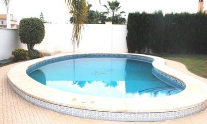 Resale - Villa - La Zenia