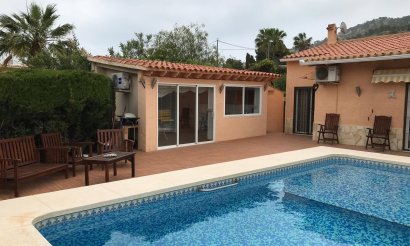 Resale - Villa - Albir