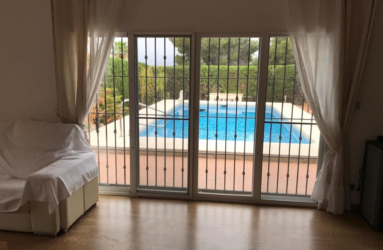 Resale - Villa - Albir