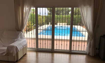 Resale - Villa - Albir