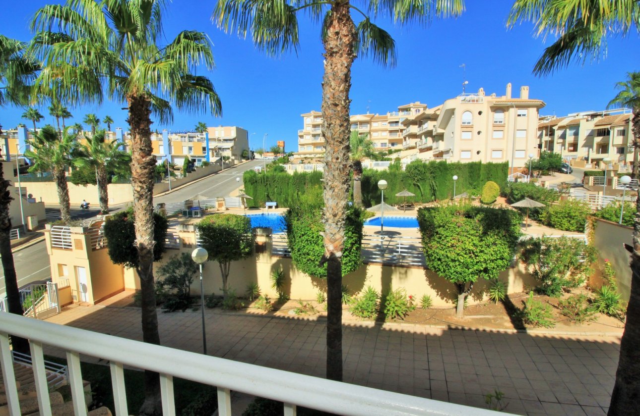 Resale - Apartment / flat - Cabo Roig