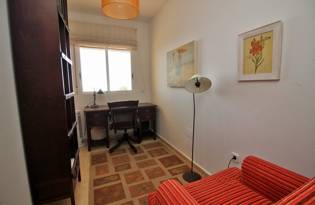 Resale - Apartment / flat - Cabo Roig
