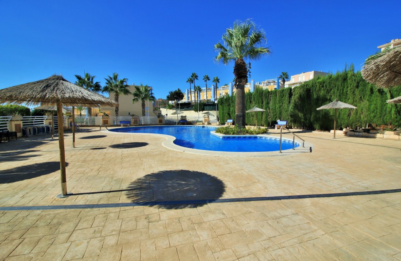 Resale - Apartment / flat - Cabo Roig