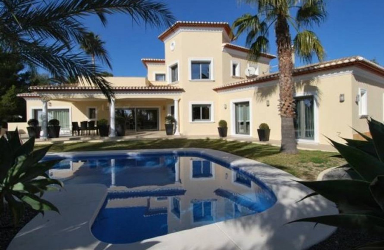 Resale - Villa - Benissa - Alicante