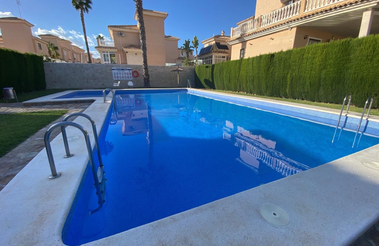 Revente - Villa - Orihuela Costa - Los Altos