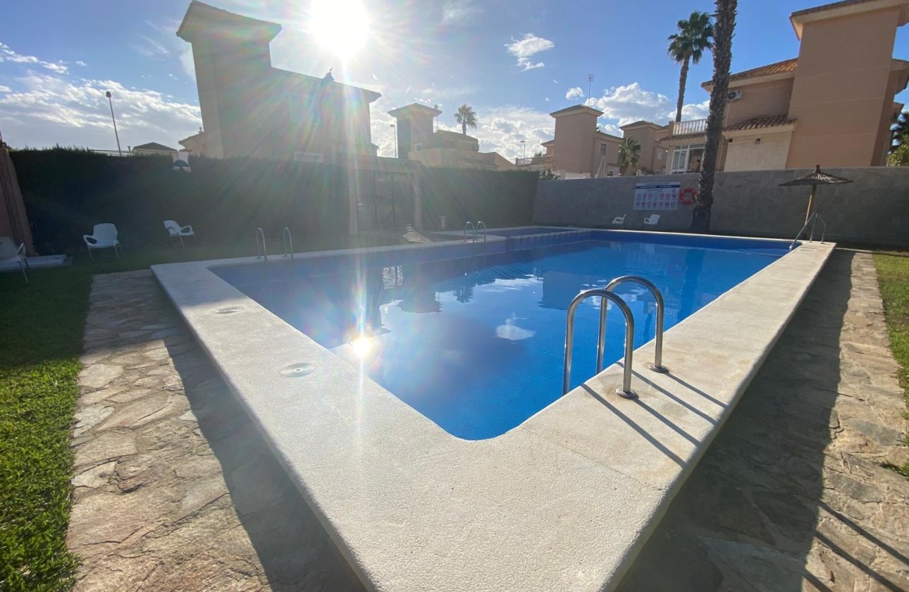 Revente - Villa - Orihuela Costa - Los Altos
