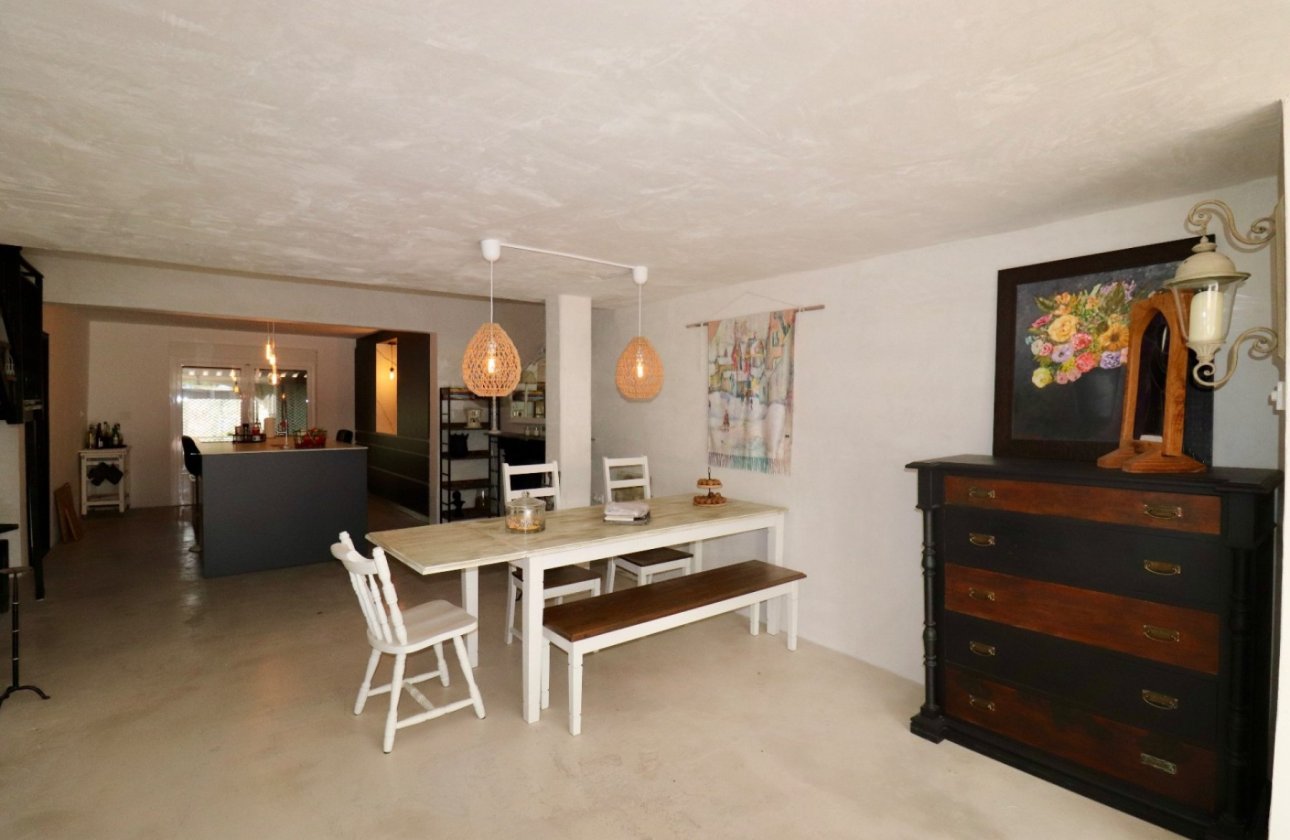 Resale - Villa - Aspe