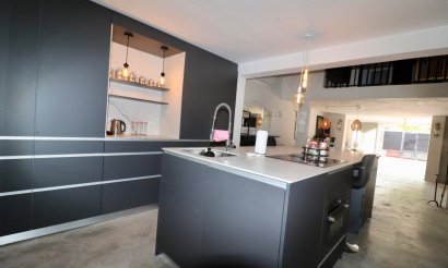 Resale - Villa - Aspe