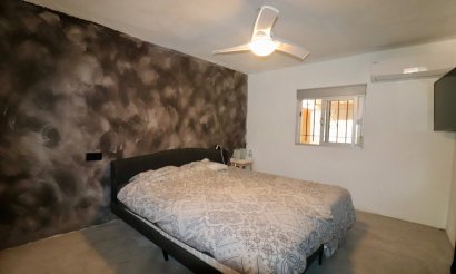 Resale - Villa - Aspe