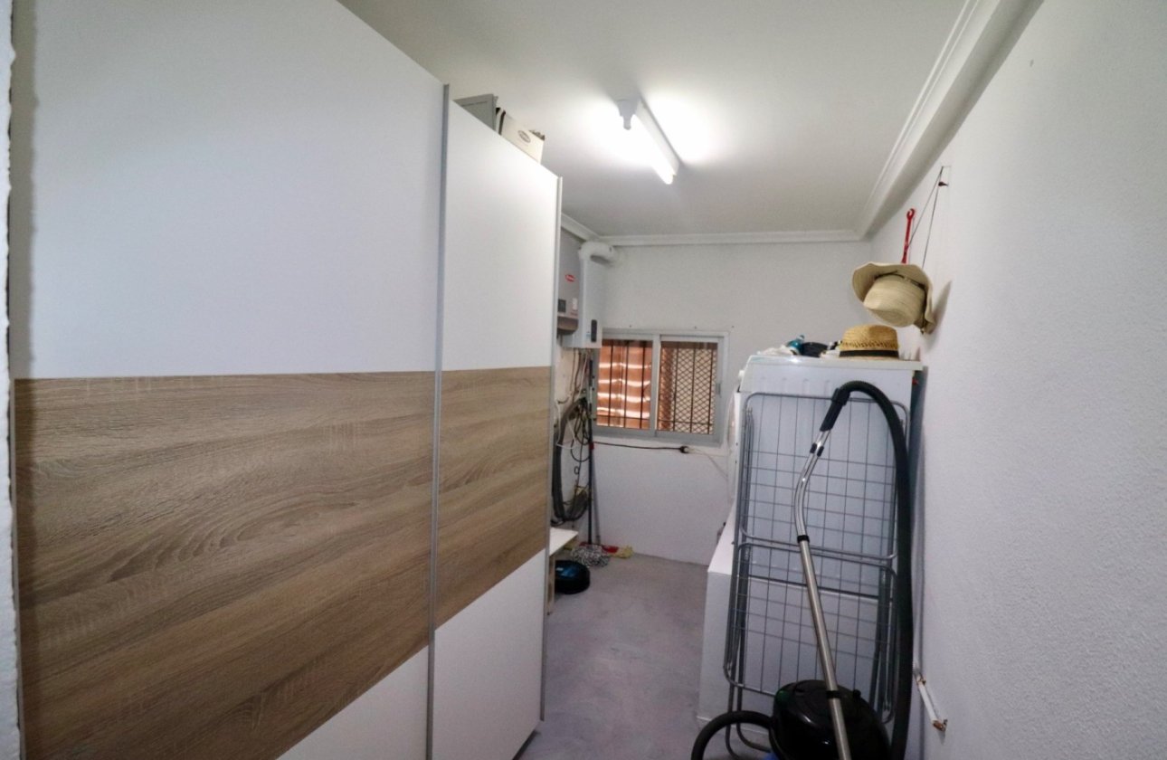 Resale - Villa - Aspe
