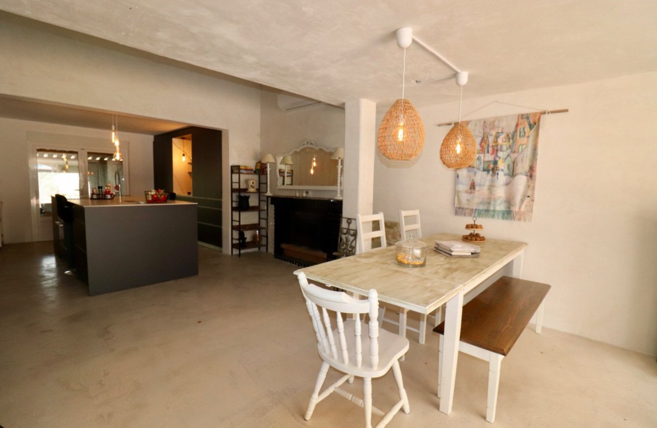 Resale - Villa - Aspe