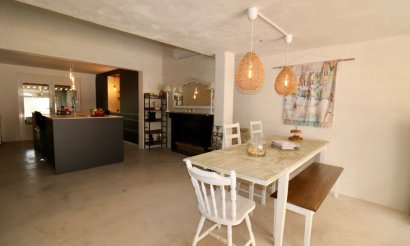 Resale - Villa - Aspe