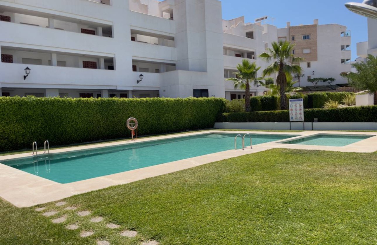 Revente - Villa - Orihuela Costa - Villamartín