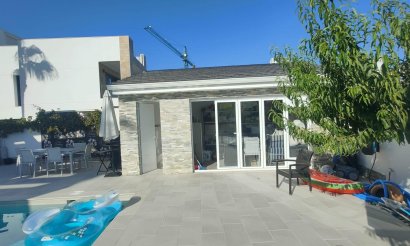 Revente - Villa - Orihuela Costa - La Zenia