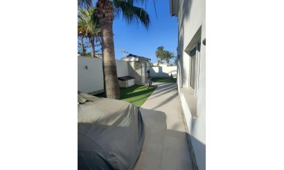 Revente - Villa - Orihuela Costa - La Zenia