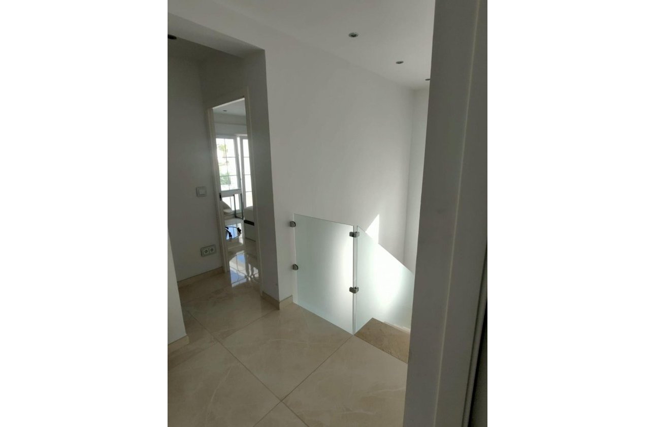 Revente - Villa - Orihuela Costa - La Zenia