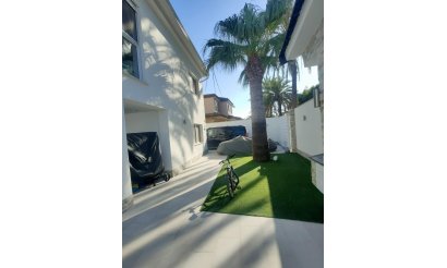 Revente - Villa - Orihuela Costa - La Zenia