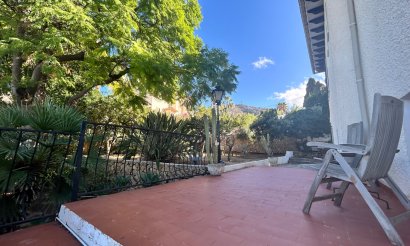 Resale - Villa - Albir
