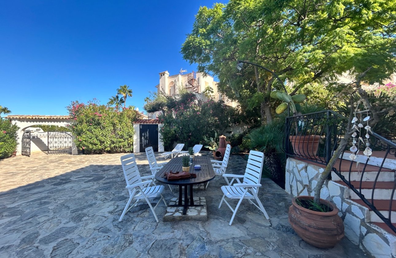 Resale - Villa - Albir