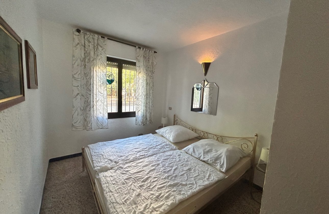 Resale - Villa - Albir