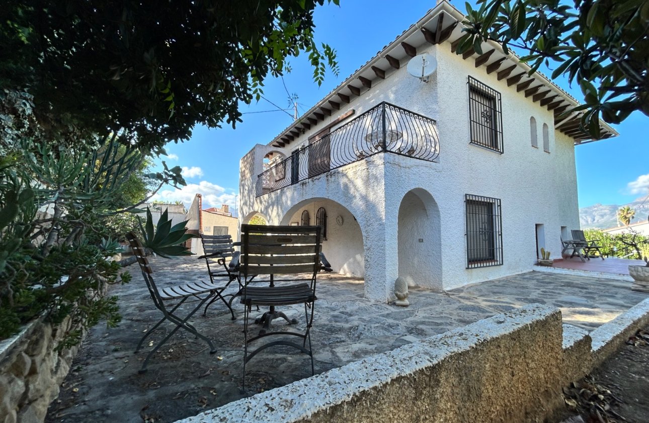 Resale - Villa - Albir