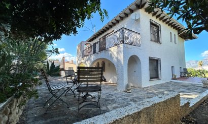 Resale - Villa - Albir