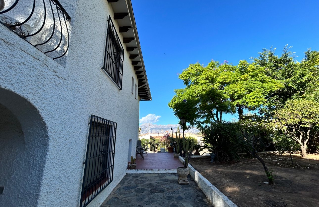 Resale - Villa - Albir