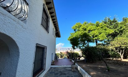 Resale - Villa - Albir