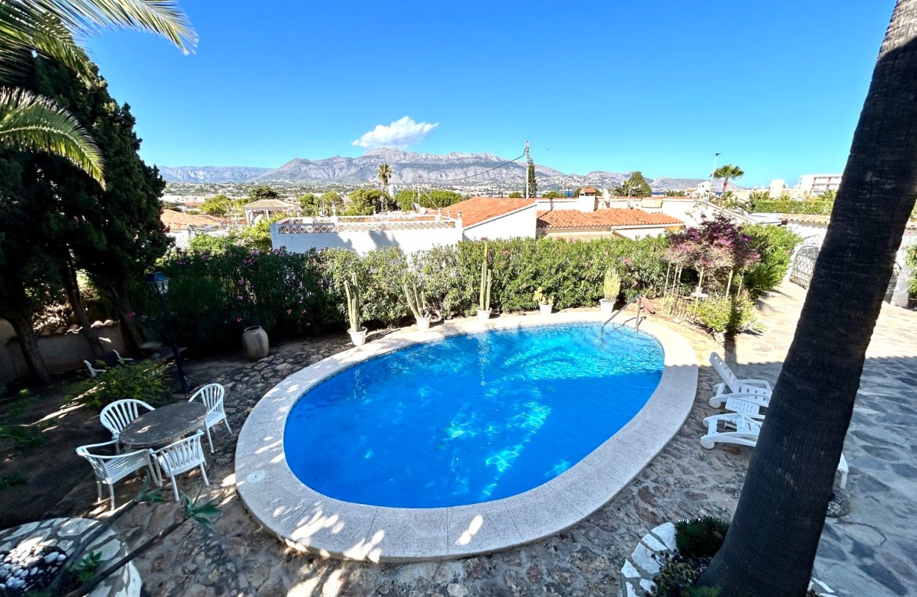 Resale - Villa - Albir