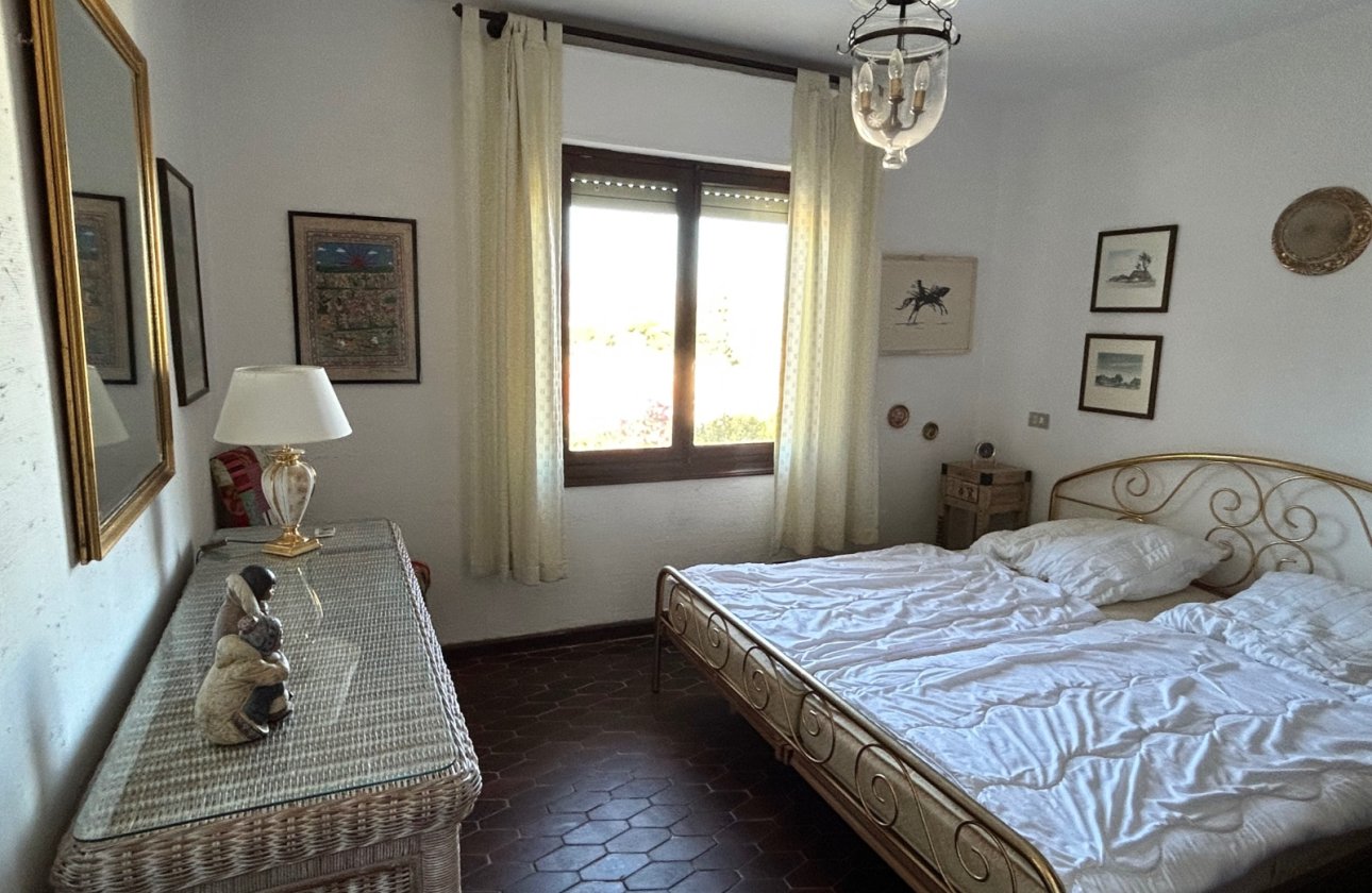 Resale - Villa - Albir