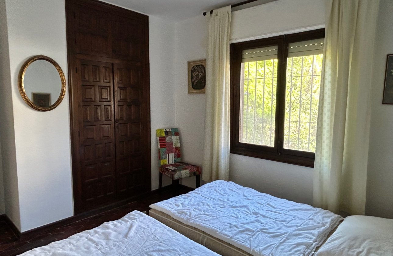 Resale - Villa - Albir