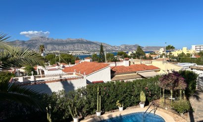 Resale - Villa - Albir