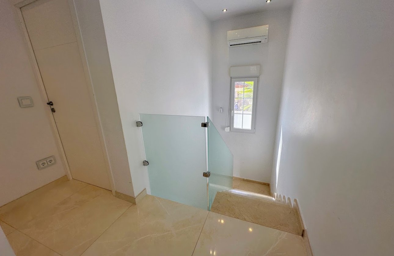 Revente - Villa - Orihuela Costa - La Zenia