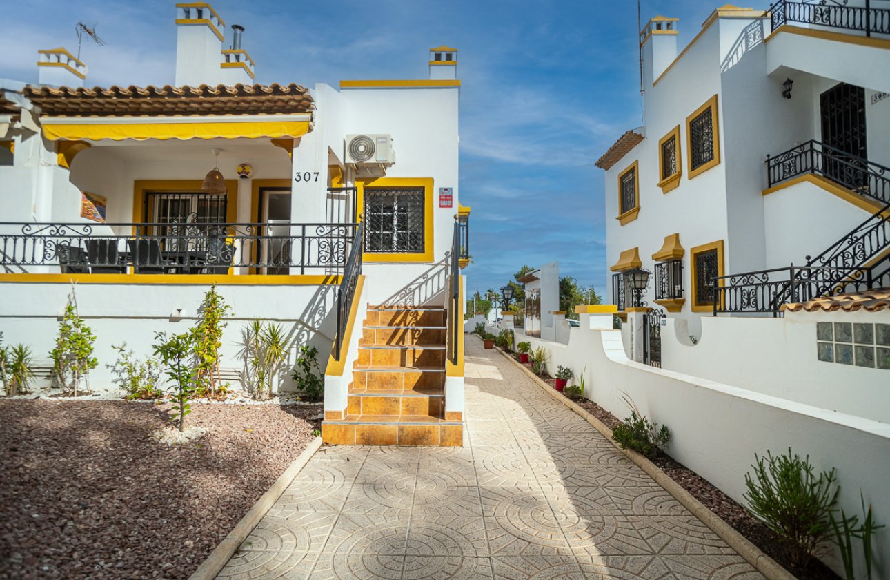 Revente - Villa - Orihuela Costa - Villa Martin