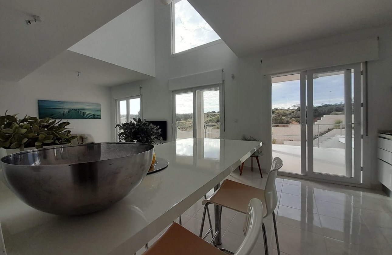 Resale - Villa - Gran Alacant