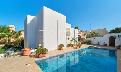 Reventa - Villa / Semi detached - Mojácar