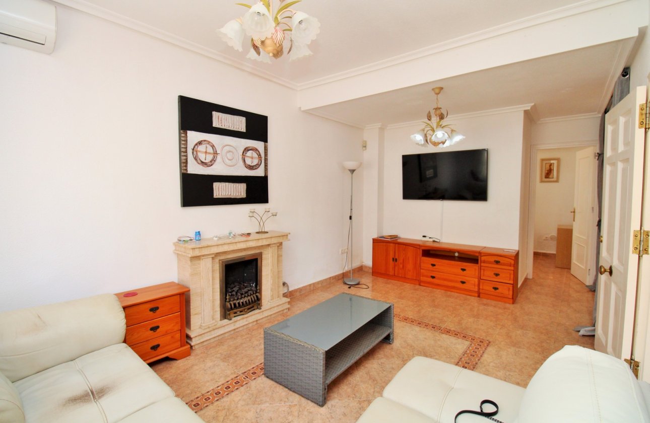 Resale - Villa - Orihuela Costa - Playa Flamenca