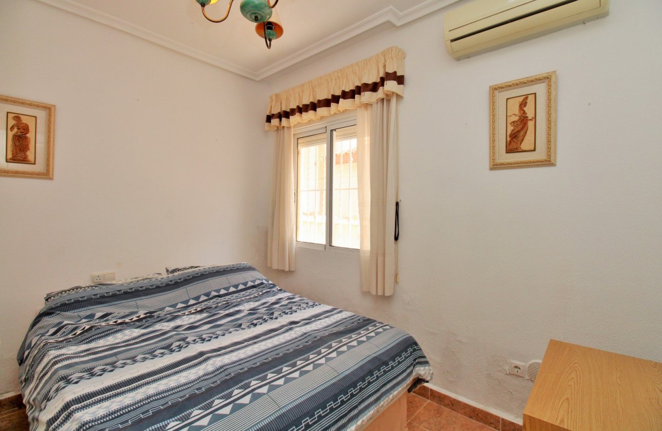 Resale - Villa - Orihuela Costa - Playa Flamenca