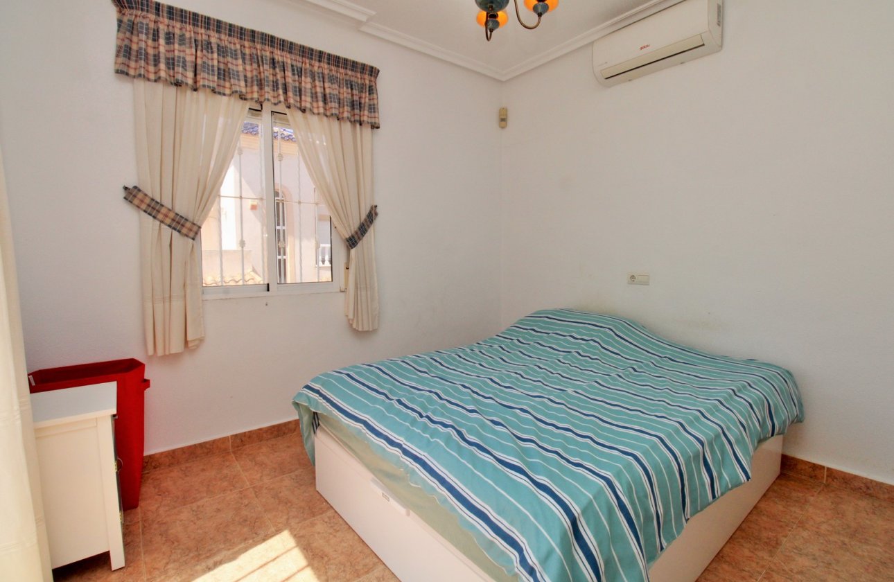 Resale - Villa - Orihuela Costa - Playa Flamenca