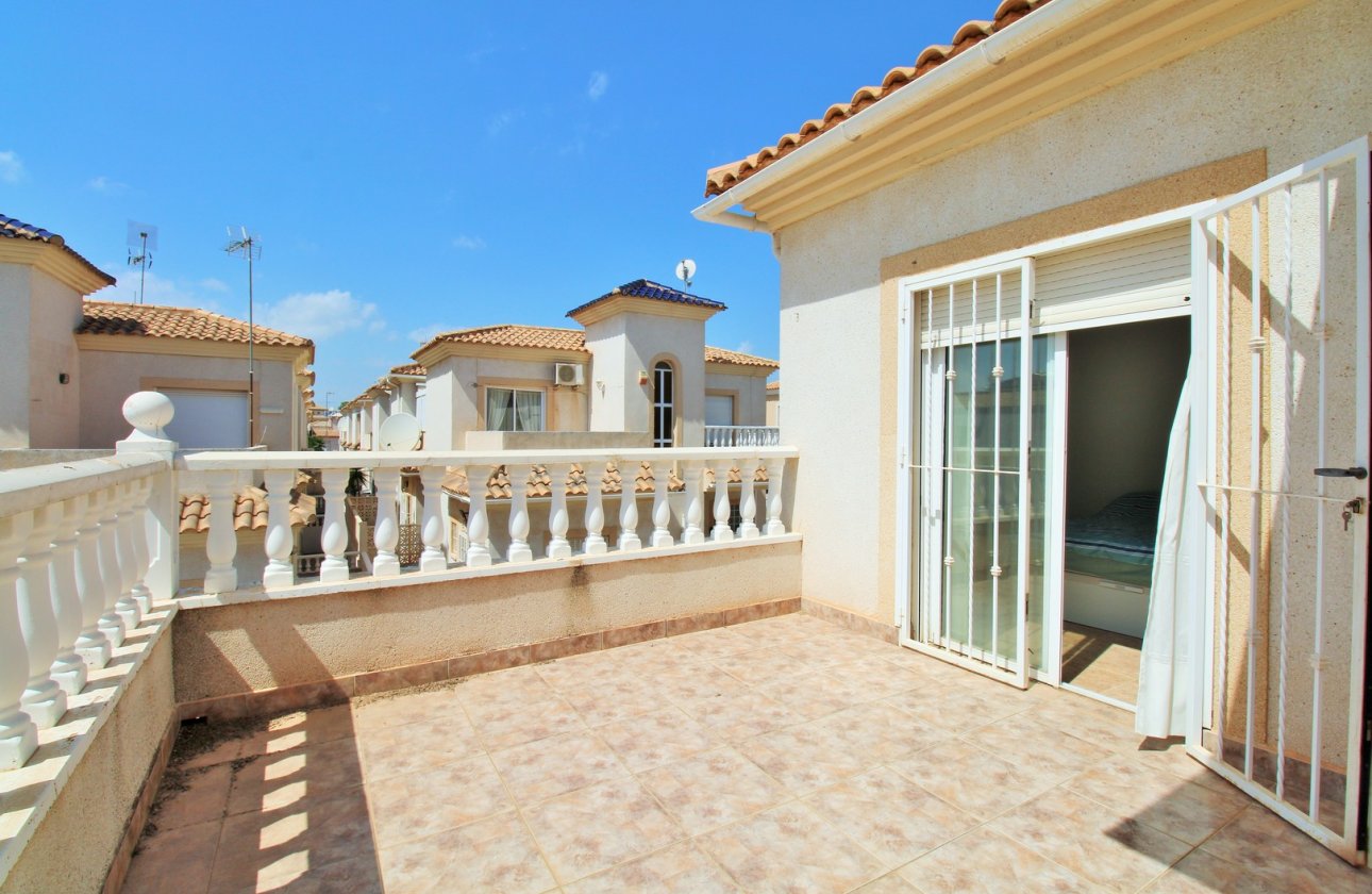 Resale - Villa - Orihuela Costa - Playa Flamenca