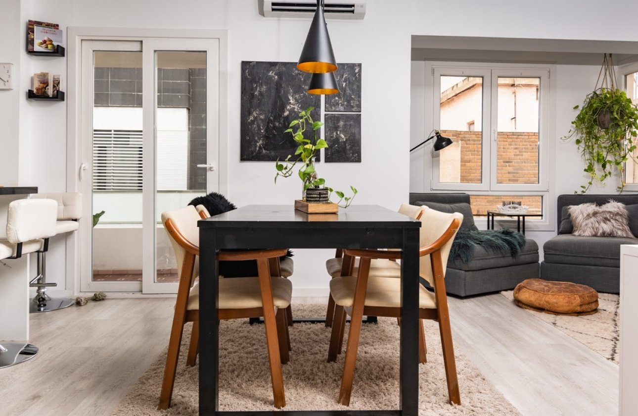 Resale - Apartment / flat - Alicante - - Centro  -
