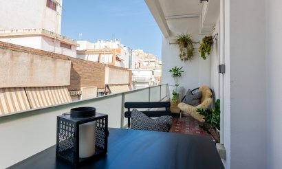 Resale - Apartment / flat - Alicante - - Centro  -
