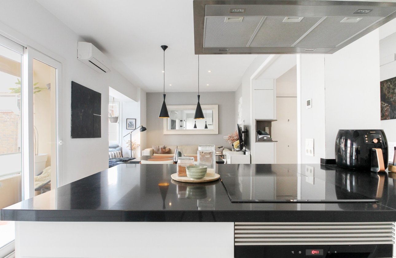Resale - Apartment / flat - Alicante - - Centro  -