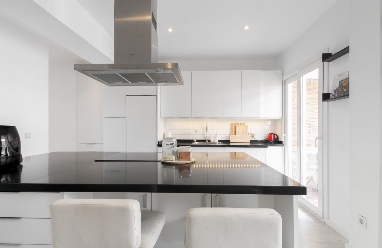 Resale - Apartment / flat - Alicante - - Centro  -