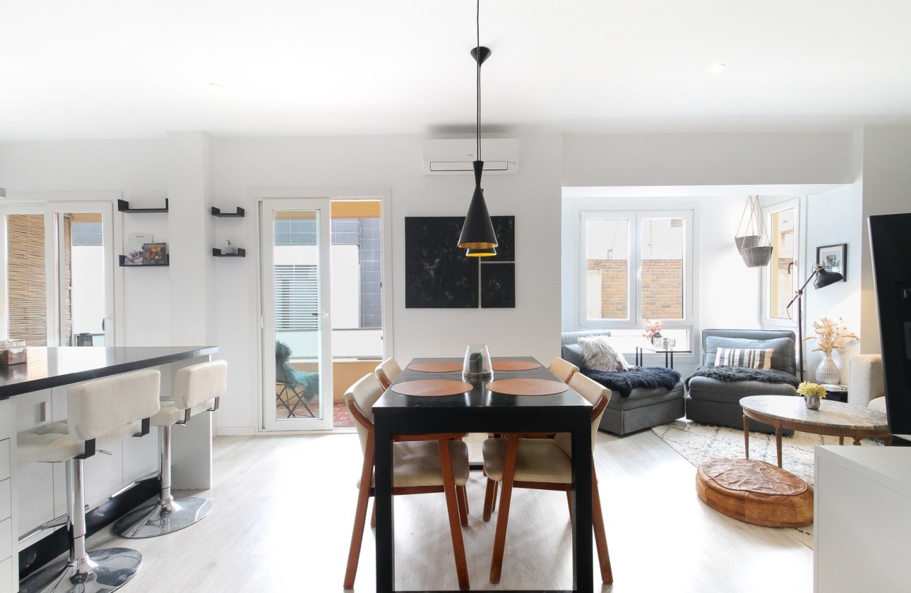 Resale - Apartment / flat - Alicante - - Centro  -
